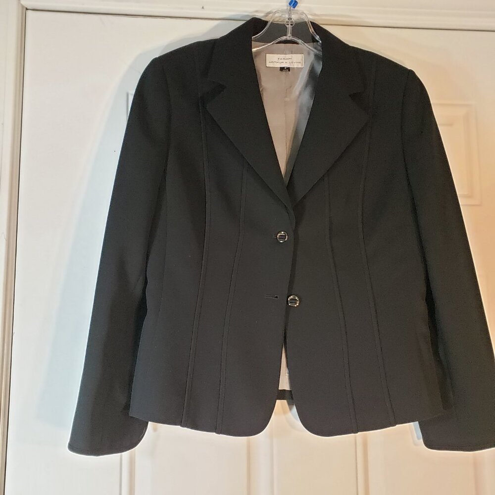 TAHARI ARTHUR S LEVINE SIZE 8 BLACK LONGSLEEVE CUTE JACKETFULLY LINNED 2 BUTTONS